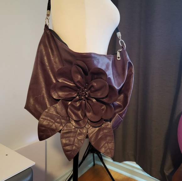 PURPLE FLOWER SHOULDER BAG - Picture 3 of 5